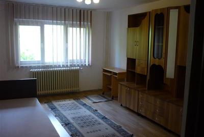 Apartament cu 2 camere semidecomandat în Mărăști
