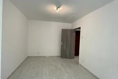 Apartament cu 2 camere decomandat în Podu Roș