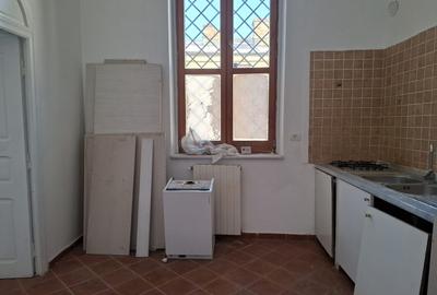 URGENT!, et. 1/P+2+M in vila arhitectonica, liber, NEGOCIABIL - 9