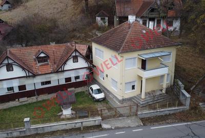 De vânzare 2 case în Vâlcele! - 1