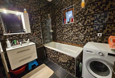 Apartament 3 camere decomandat | Curte proprie | 2 locuri parcare - 6