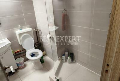 Apartament 4 camere  cu geam la baie, bloc reabilitat - 11
