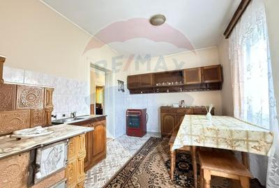 Casă DE VÂNZARE Șarul Dornei 1075 mp Teren - 17