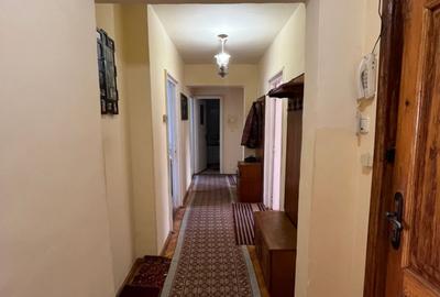Apartament 4 camere 2 bai Central - 1