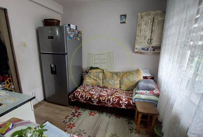 Apartament 3 camere, semidecomandat, Valea Rosie, zona Piata - 3