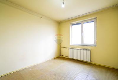 De vânzare apartament cu 4 camere, Bulevardul Decebal - 7