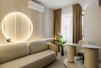 Apartament cu 3 camere semidecomandat, mobilat în Pipera