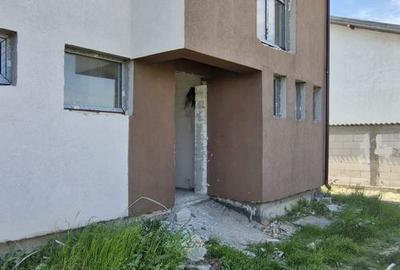Case de vanzare in Magurele,aproape finalizate,cu toate utilitatile - 7