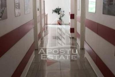 Spatii pentru birouri 500 mp Zona UTA - 5
