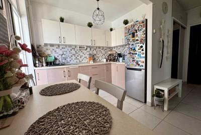Apartament cu 2 camere decomandat, mobilat în 1 Mai