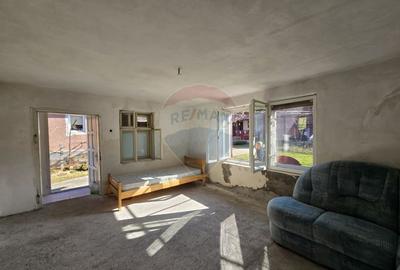 Casă cu teren generos de vânzare – Sânmihaiu Almașului, Comision 0% - 10