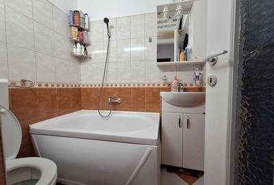 Garsoniera-et 1-bloc izolat termic-complet mobilata si utilata- zona UMT - 10