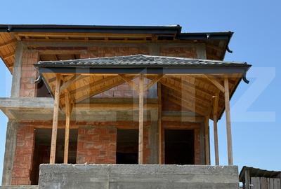 Casă individuală cu 4 camere în Rediu