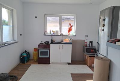 CASA NOUA PE UN NIVEL CU 4 CAMERE DOUA  BAI,LIVING, BUCATARIE  19 ARI TEREN - 2