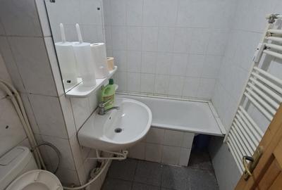 Apartament 3 camere, decomandat, zona Pacurari - 9