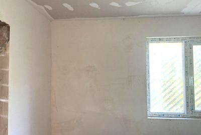 48.000 Euro casa+teren (in concesiune) 804 mp in com Branistea - 5