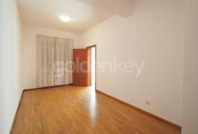 Vila cu 6-7 camere si gradina generoasa - 7