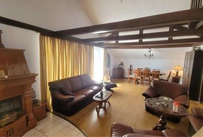 Copou, Sararie ,  Vila P+E  su.= 240mp C2 = 31mp  C3 = 19mp  TEREN = 481mp  cu p - 2