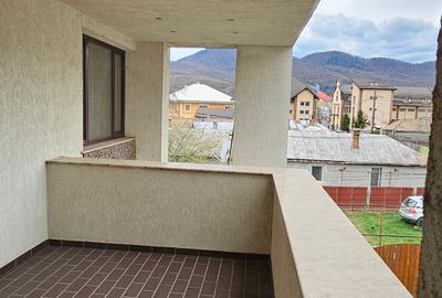Vila P+E, proiect modern, zona 1 Mai - 18