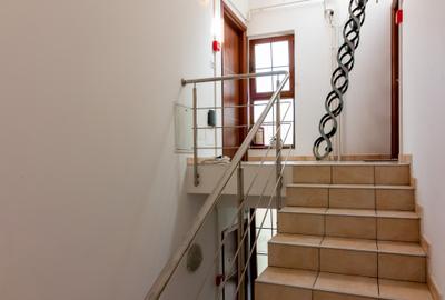 Com0%| Cladire multifunctionala Unirii– Hotel Piri | 9 studiouri independente - 18