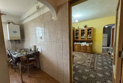 3 cam, 71 mp, et.8, fara imbunatatiri, lift modernizat, zona Zahana - 11