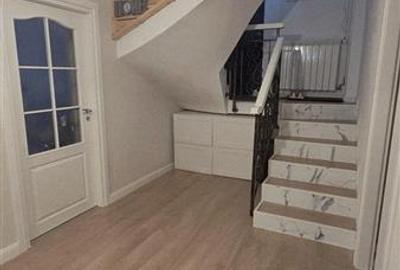 Victoriei-Popa Tatu, Apartament cochet, in vila, 6 camere, la cheie - 8
