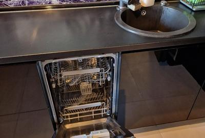 Proprietar, inchiriez apartament cu 3 camere, Bloc 2017, 2xbai, AC - 16