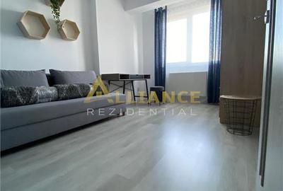 Apartament cu 3 camere decomandat, mobilat în Central