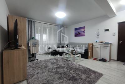 Apartament cu 3 camere decomandat, mobilat în Florești