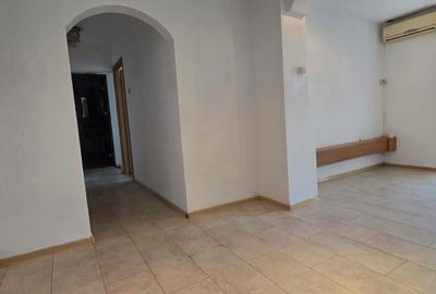 Micro 6 Târgoviște,  vanzare apartament 3camere - 10