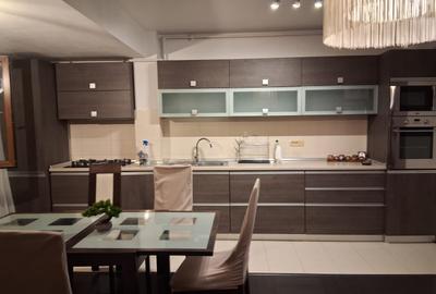 De inchiriat apartament 2 cam Blv Voluntari langa metro - 1