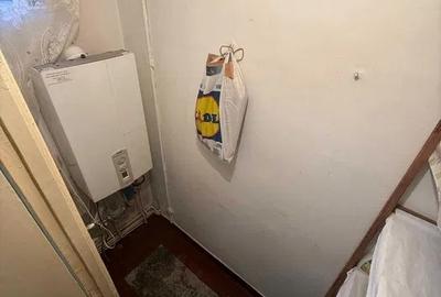 Apartament cu 2 camere, etajul 2/4, zona Podu Ros - 5