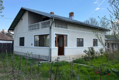 Casa mare cu curte generoasa, in vatra satului Silstea Snagovului - 1