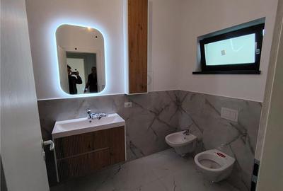 Duplex pe plan - teren generos - zona aproape de toate magazinele - 12