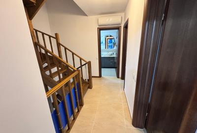 Casă cu 5 camere în Sud