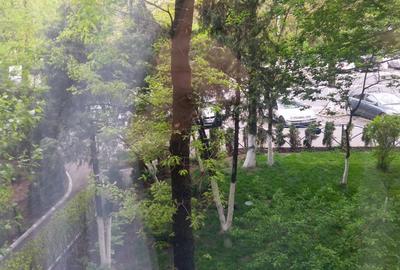 Apartament cu 2 camere semidecomandat în Tineretului