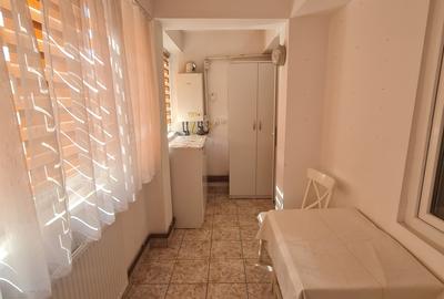 Vand apartament 2 camere central, et 3/4, spatios, mobilat, utilat. - 1