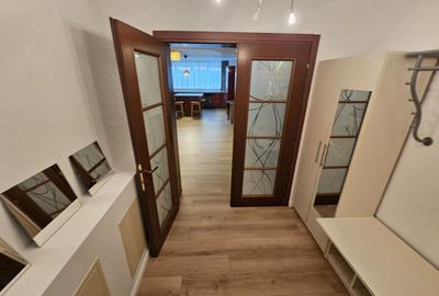 Apartament cu 3 camere semidecomandat, mobilat în Calea Plevnei