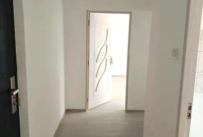 Apartament cu 2 camere decomandat în Nicolina