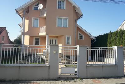 Vila  in regim de inaltime D+P+E+M  intr-o  zona rezidentiala cu 1000 mp.teren - 1