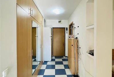 VANZARE GARSONIERA ZONA  MIRCEA VODA NERVA TRAIAN SECTOR 3 - 15