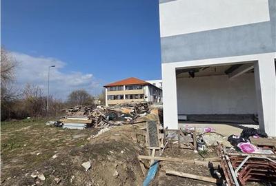 Spatiu Comercial Parter si Curte - in Constructie - 6