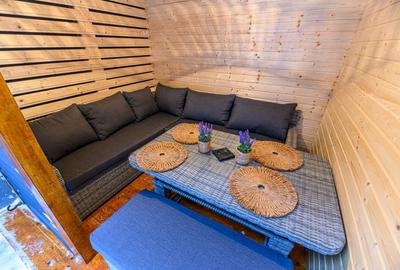 Apartament unic in PREDEAL – LUX, vedere la partie cu terasa si parcare - 13