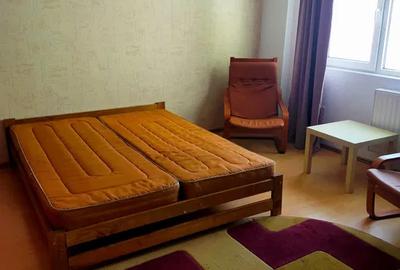 Garsonieră decomandată, mobilată în Basarab