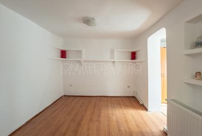 OPORTUNITATE! Casa la pret de garsoniera - 23 August - 8