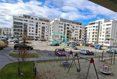 Apartament cu 2 camere decomandat în Tractorul