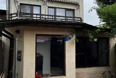 Casă individuală cu 4 camere în Floreasca