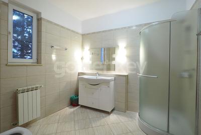 Vilă cu 5 dormitoare | piscina | 550mp gradina | garaj dublu - 8