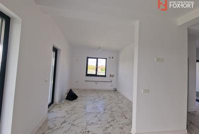Duplex de vanzare cu 3 camere si teren de 309 mp - Recas - 5