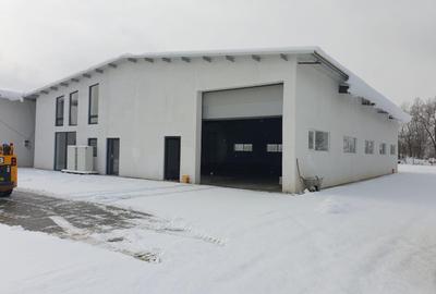Inchiriez o hala noua cu o suprafata de 450mp, situata pe DN1 Selimbar - 1